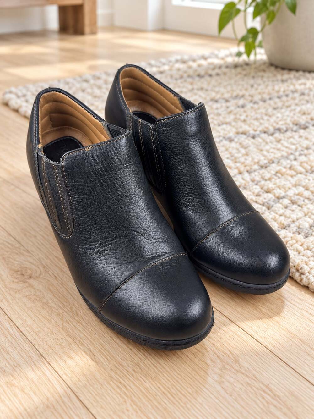 Montana Artisan Crafted Booties Size 7.5 M Black Leather Ankle Boots